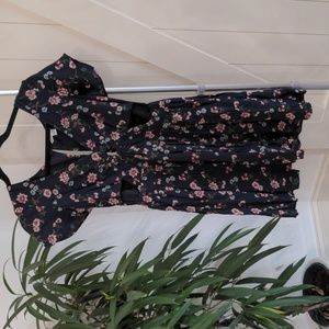 black cutout floral dress small
